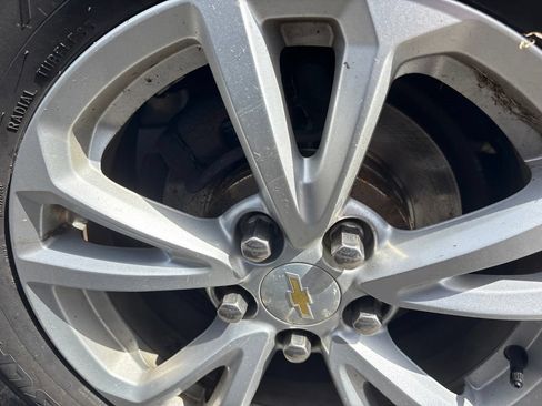 Used 2017 Chevrolet Equinox LS AWD/4WD image 12