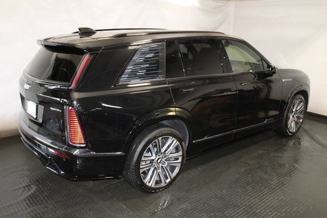 Certified 2026 Cadillac Vistiq Sport w/ LPO, Floor Liner Package AWD/4WD image 5