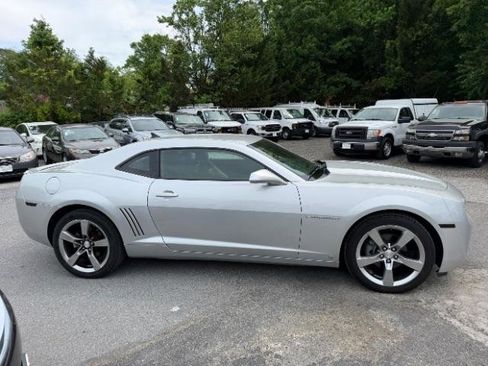 Used 2010 Chevrolet Camaro LT w/ RS Package RWD image 6