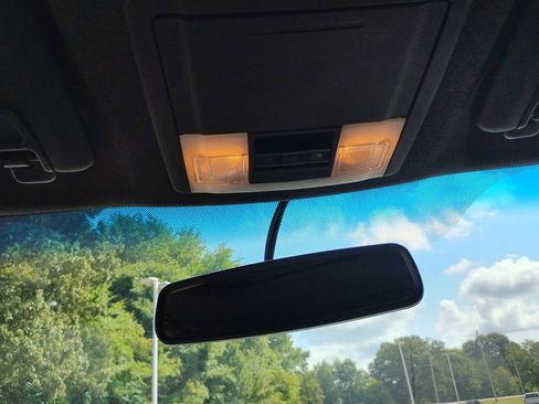 Used 2015 Ford F250 Platinum w/ FX4 Off-Road Package image 25