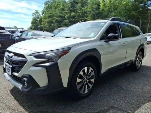 Used 2023 Subaru Outback Limited AWD/4WD image 5