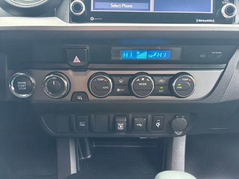 Used 2023 Toyota Tacoma TRD Off-Road image 25