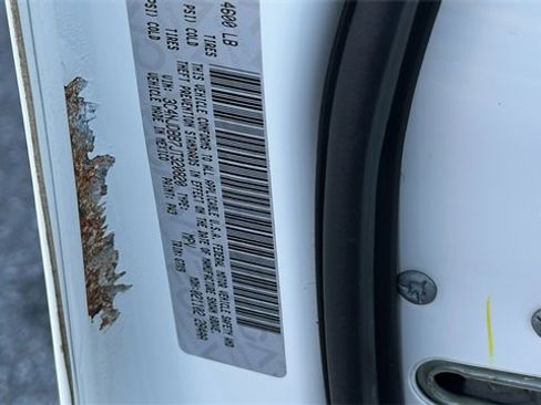 Used 2018 Jeep Compass Latitude w/ Cold Weather Group image 32