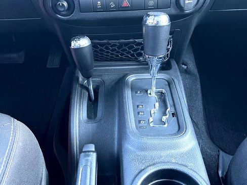 Used 2015 Jeep Wrangler Unlimited Sahara w/ Dual Top Group image 21