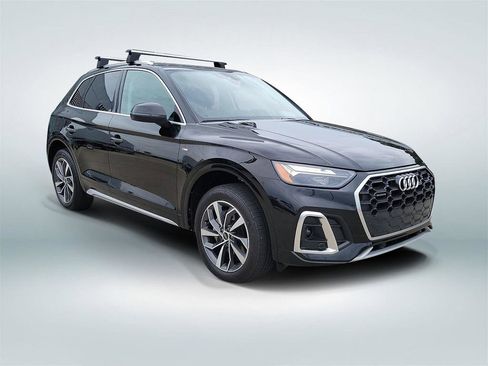 Used 2023 Audi Q5 2.0T Premium w/ Convenience Package AWD/4WD image 2
