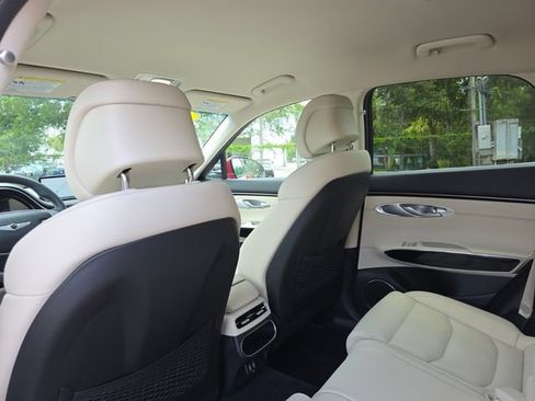 Used 2025 Genesis GV70 2.5T AWD/4WD image 19