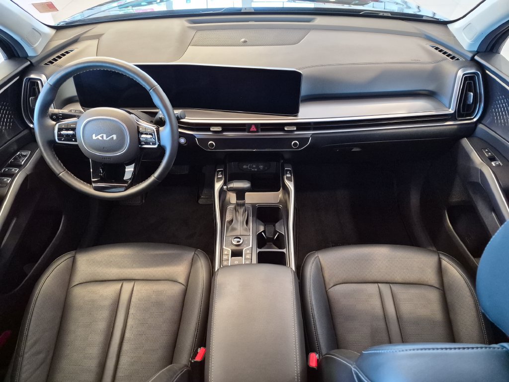 Used 2025 Kia Sorento EX AWD/4WD image 27