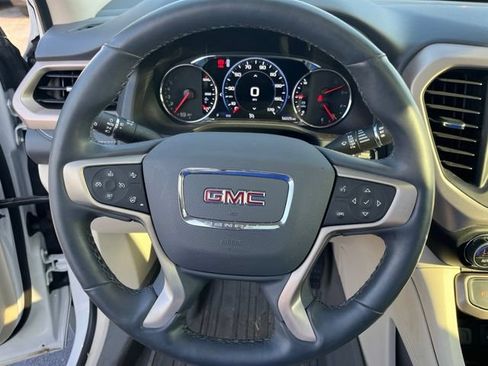 Used 2023 GMC Acadia Denali w/ Denali Ultimate Package FWD image 18