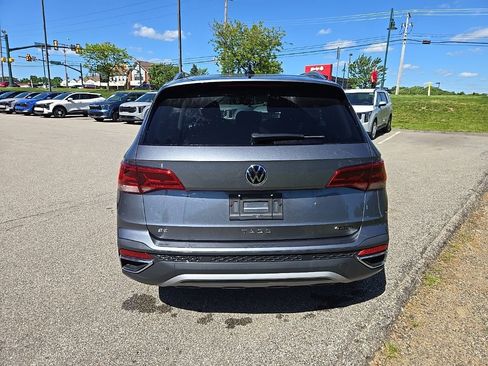 Used 2022 Volkswagen Taos SE AWD/4WD image 4