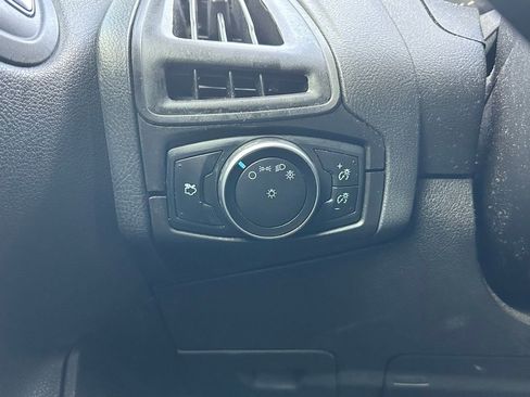 Used 2016 Ford Focus SE image 21