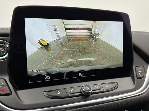 Used 2023 Chevrolet Blazer LT image 17