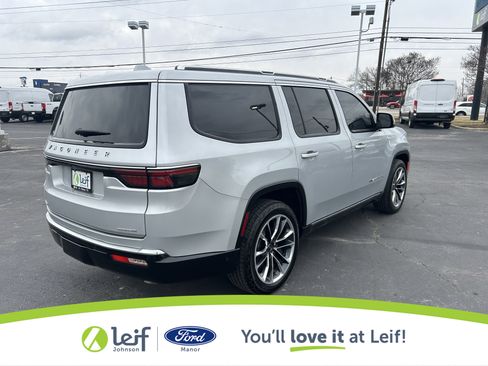 Used 2022 Jeep Wagoneer Series III w/ Premium Group I image 7