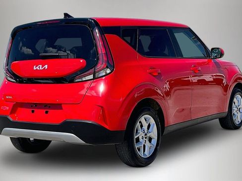 Used 2025 Kia Soul LX w/ LX Technology Package image 5