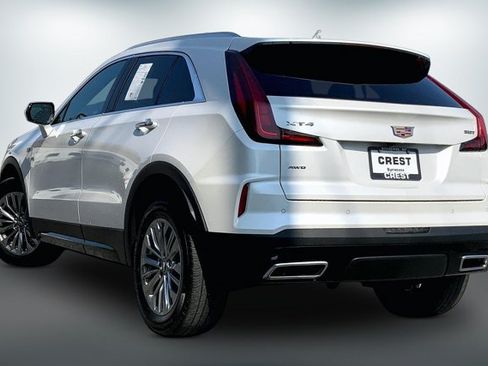Used 2024 Cadillac XT4 Premium Luxury w/ Cold Weather Package AWD/4WD image 10