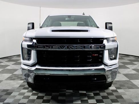 Used 2023 Chevrolet Silverado 2500 LT image 2