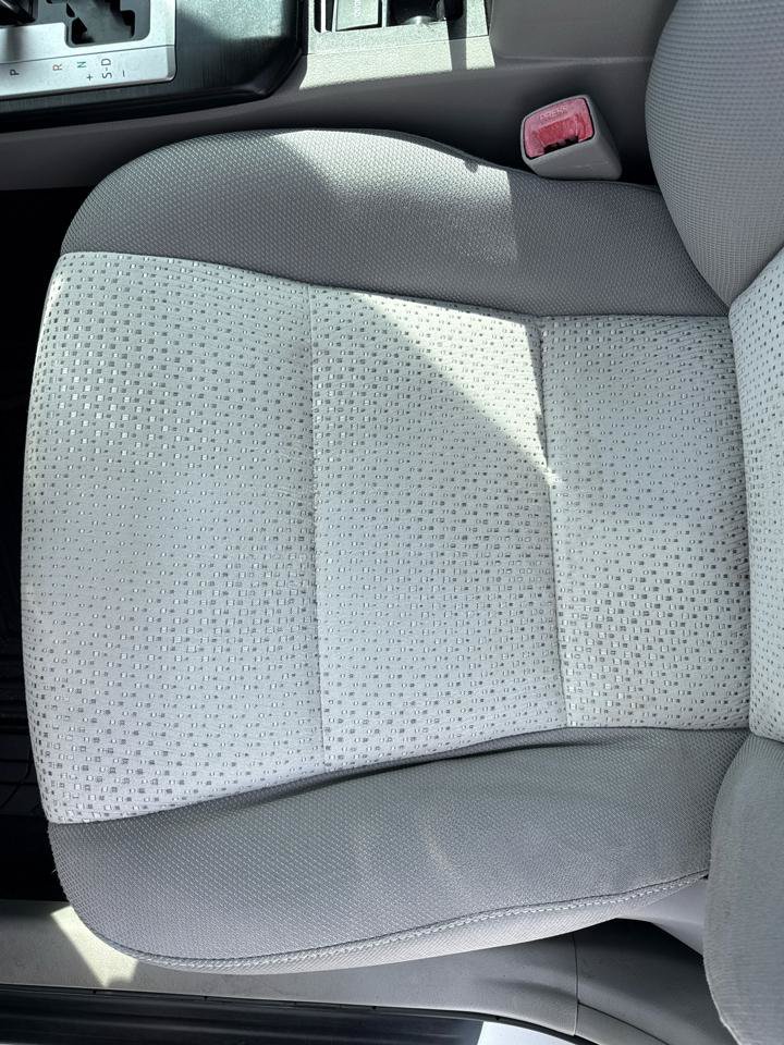 Used 2013 Toyota Camry LE FWD image 30