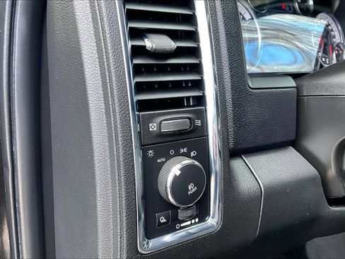 Used 2017 RAM 1500 Laramie w/ Convenience Group image 31