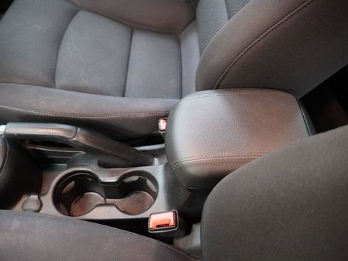 Used 2013 Chevrolet Cruze LT image 21