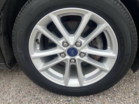 Used 2015 Ford Focus SE FWD image 5