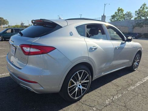 Used 2017 Maserati Levante S AWD/4WD image 6