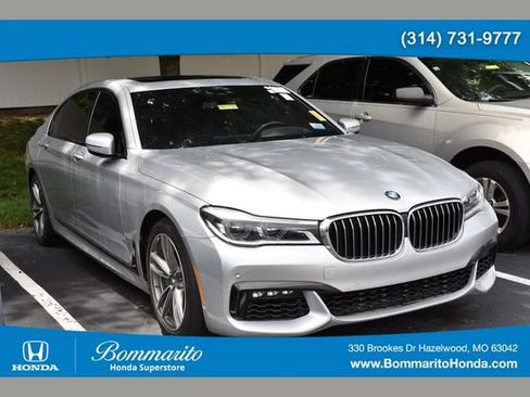 Used 2019 BMW 750i xDrive w/ M Sport Package AWD/4WD image 1