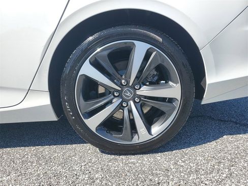 Certified 2025 Acura TLX w/ Technology Package image 9