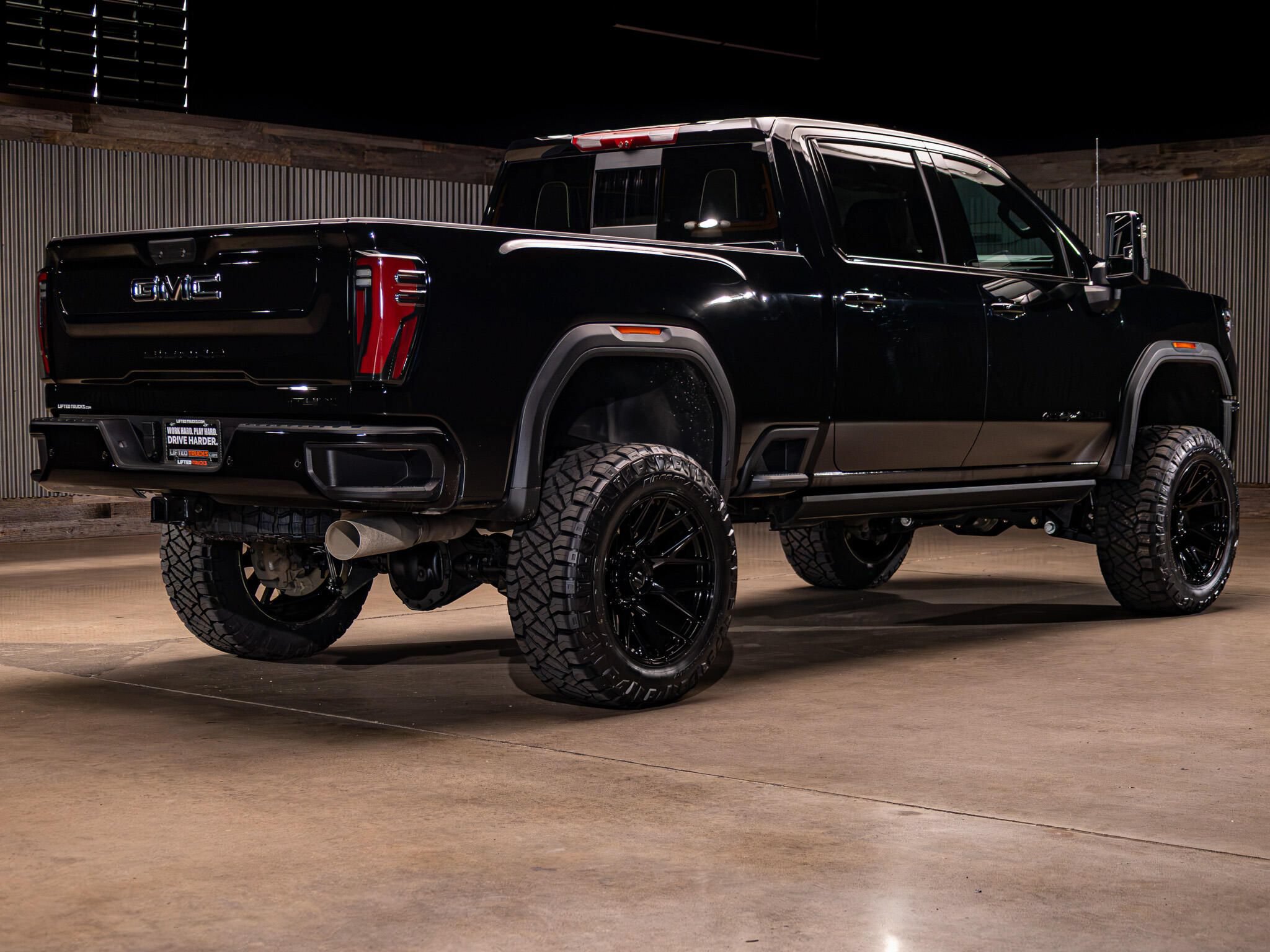 Used 2026 GMC Sierra 2500 AT4X w/ LPO, Black Badging Package AWD/4WD image 10