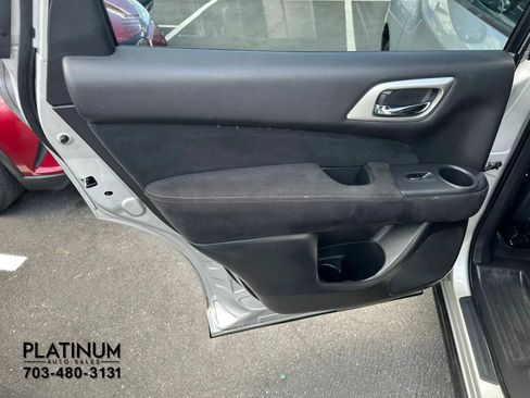 Used 2015 Nissan Pathfinder SV w/ Cargo Package AWD/4WD image 18