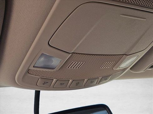 Used 2018 Ford Fusion SE w/ Fusion SE Technology Package FWD image 11
