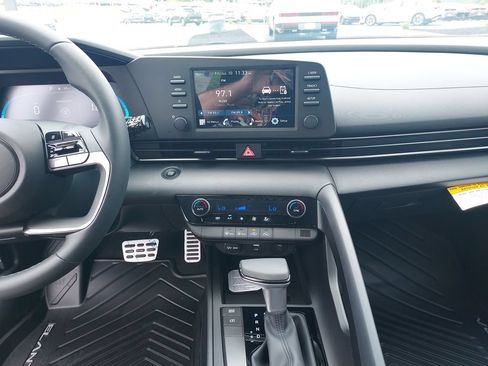 New 2026 Hyundai Elantra Sport FWD image 17