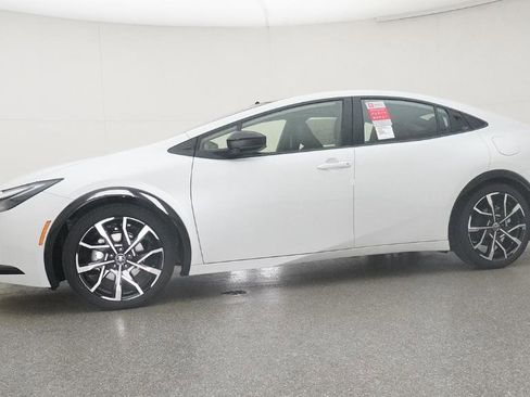 New 2026 Toyota Prius Plug-In Hybrid image 8