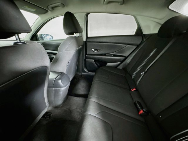 Used 2021 Hyundai Elantra SEL FWD image 22