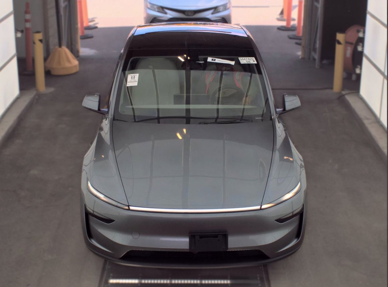 Used 2026 Tesla Model Y Long Range AWD/4WD image 2