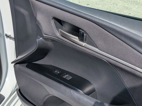 Used 2025 Toyota Camry LE image 34