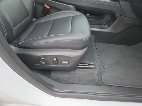 Certified 2025 GMC Acadia Elevation w/ Elevation Premium Package image 21