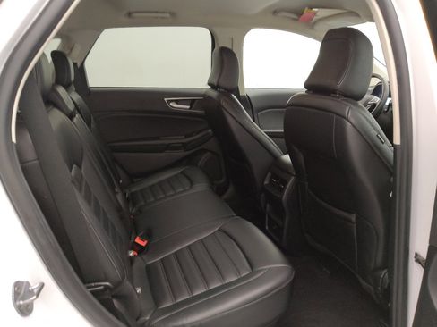 Used 2024 Ford Edge SEL image 19