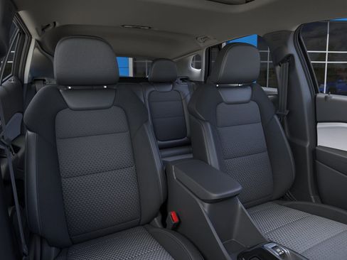 New 2025 Chevrolet Trax LT w/ Sunroof Package image 40