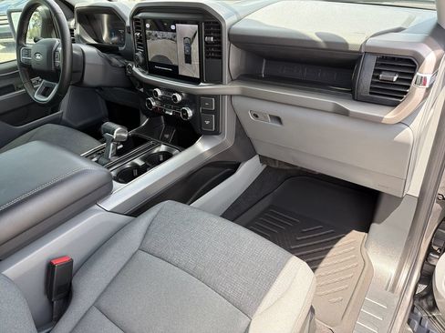 Used 2025 Ford F150 Lightning XLT AWD/4WD image 11