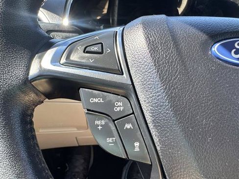 Used 2020 Ford Edge Titanium AWD/4WD image 37