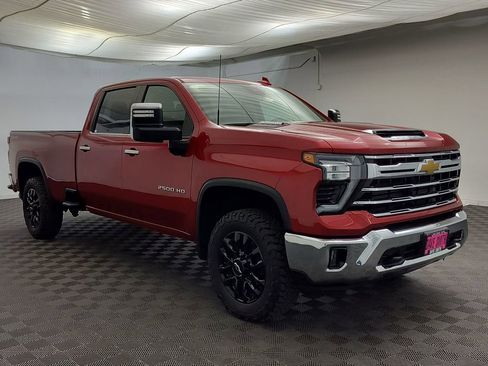 Used 2025 Chevrolet Silverado 2500 LTZ w/ LTZ Convenience Package AWD/4WD image 7