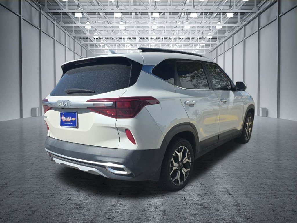 Used 2023 Kia Seltos EX AWD/4WD image 7
