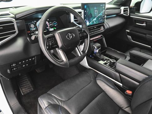 Used 2025 Toyota Tundra Platinum image 19