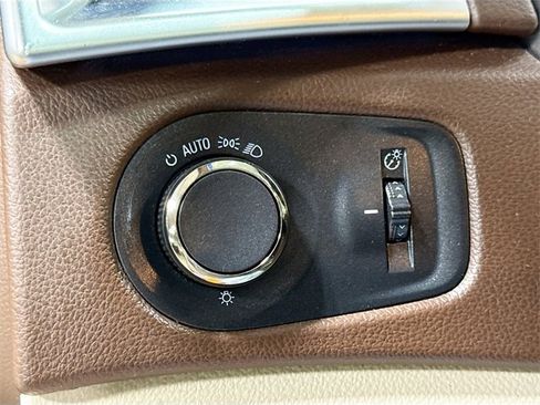 Used 2015 Cadillac SRX Luxury image 12