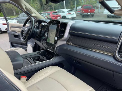 Used 2022 RAM 3500 Limited AWD/4WD image 16