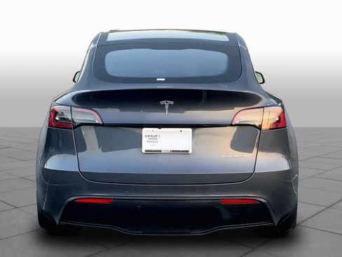 Used 2022 Tesla Model Y Long Range AWD/4WD image 4