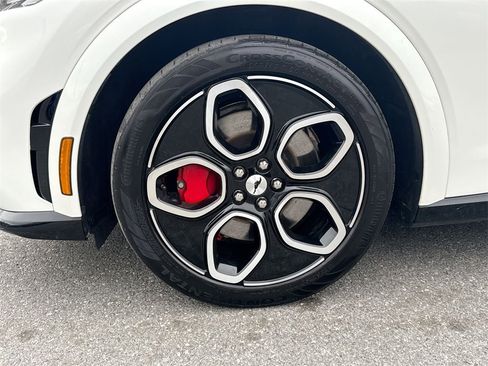 Used 2021 Ford Mustang Mach-E GT image 19