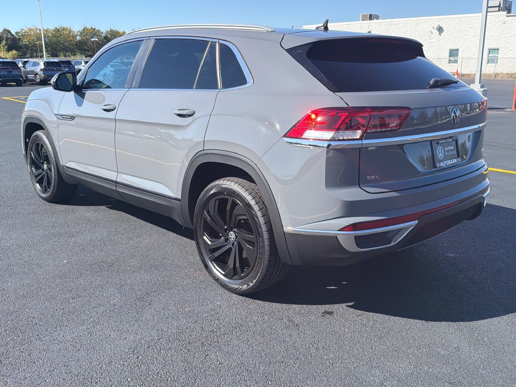 Certified 2022 Volkswagen Atlas Cross Sport SEL AWD/4WD image 4
