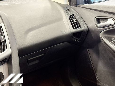 Used 2014 Ford Focus SE FWD image 23
