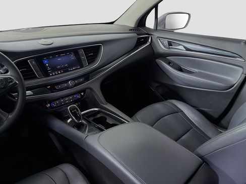 Used 2020 Buick Enclave Essence w/ Sport Touring Edition image 24