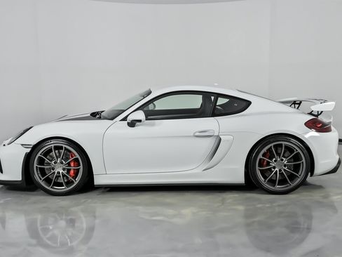 Used 2016 Porsche Cayman GT4 image 8